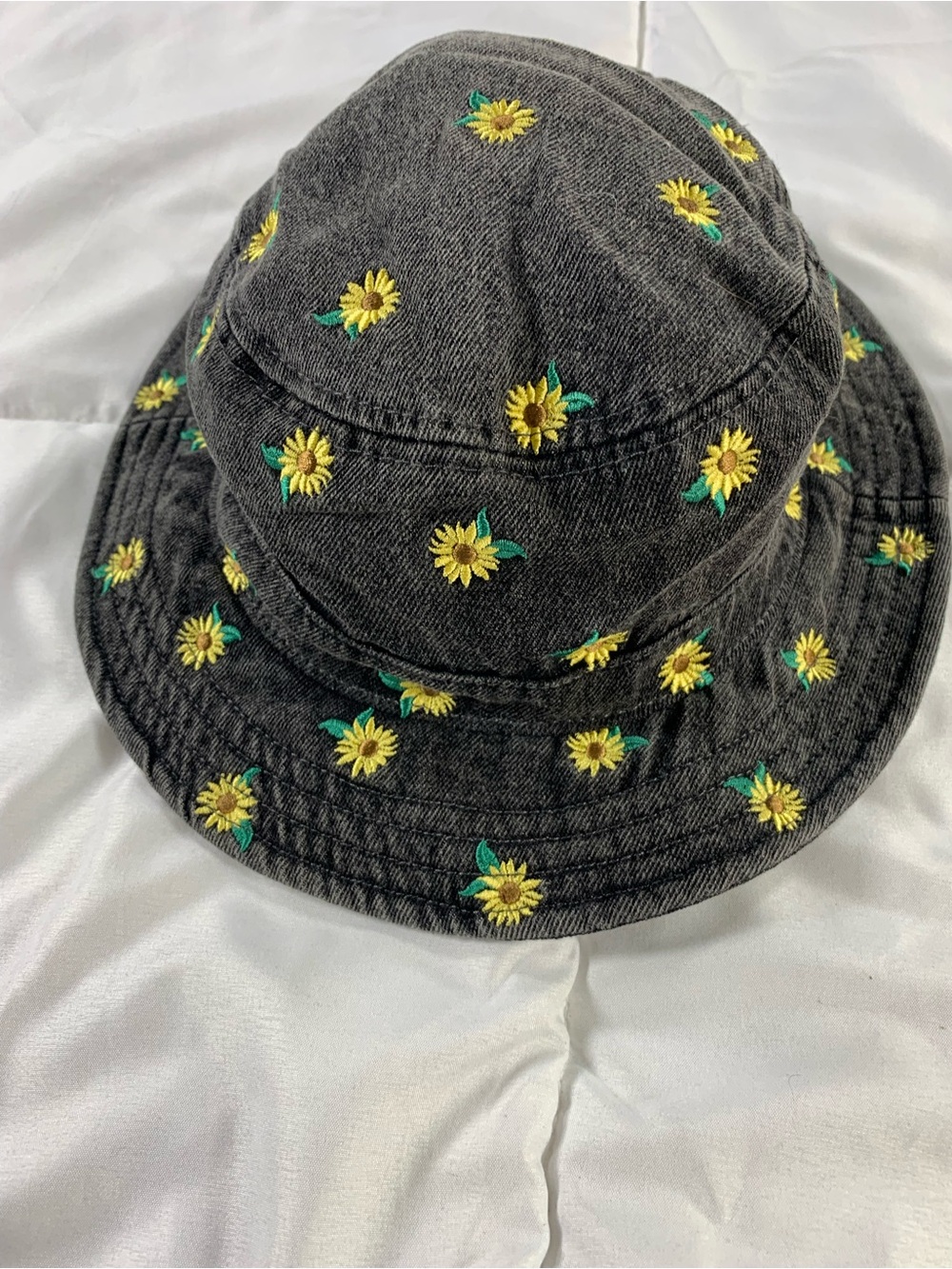 Pre loved AMERICAN EAGLE hat